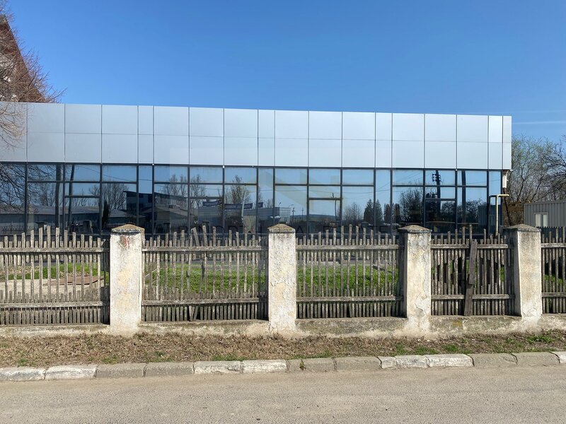 Urziceni, hub logistic/ distributie de vanzare, 3.300 mp construiti, pozitie strategica.